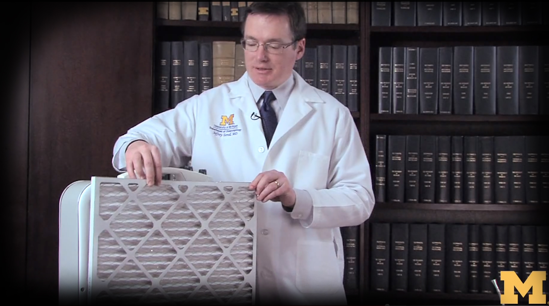 Make a DIY Air Purifier for Less Than $30