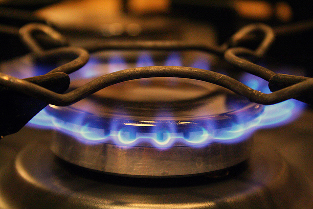 Unclog a Gas Burner on the Stove Top with a Needle