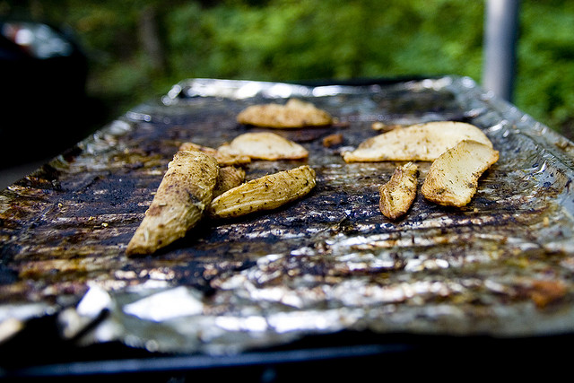 10 Foods You Might Want To Avoid Cooking In Aluminum Foil