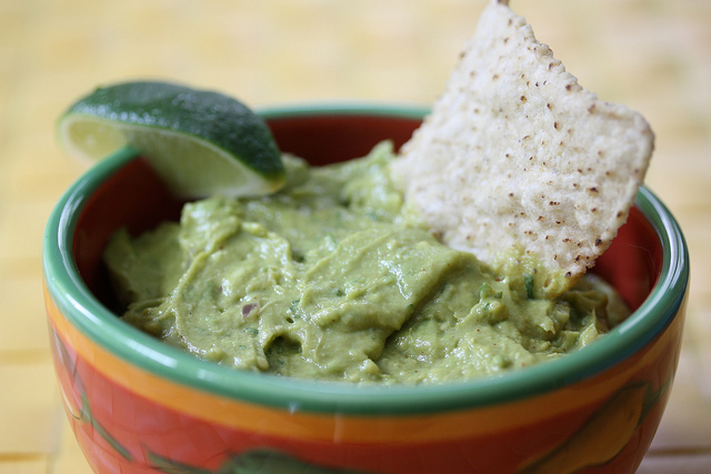 Learn the Craziest Way to Really Keep Guacamole Green