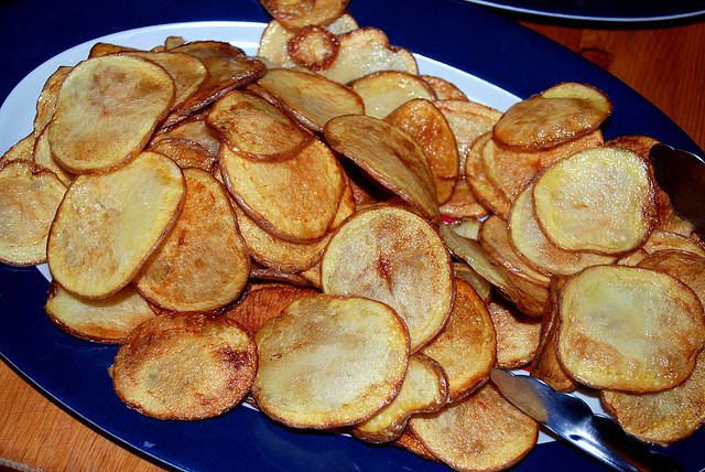 How to Make Delicious Potato Chips in Your Microwave
