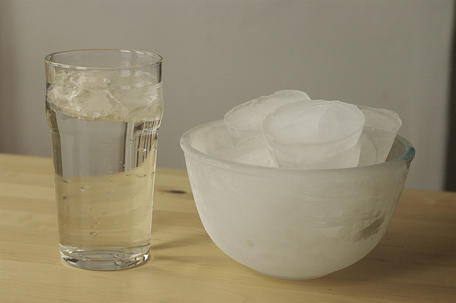 How to Make Long-Lasting Muffin Tin Ice Cubes