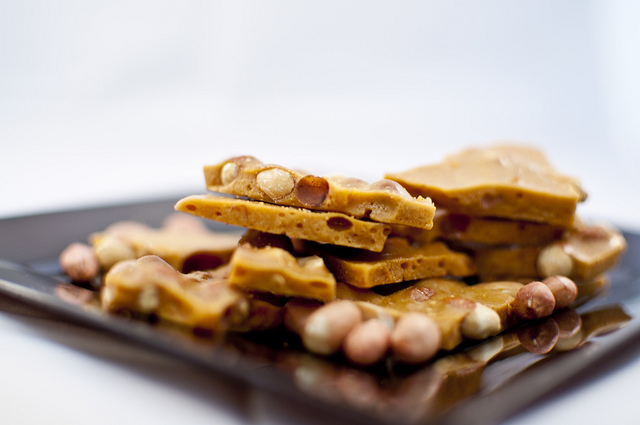 How to Make Yummy Peanut Brittle Using Your Microwave