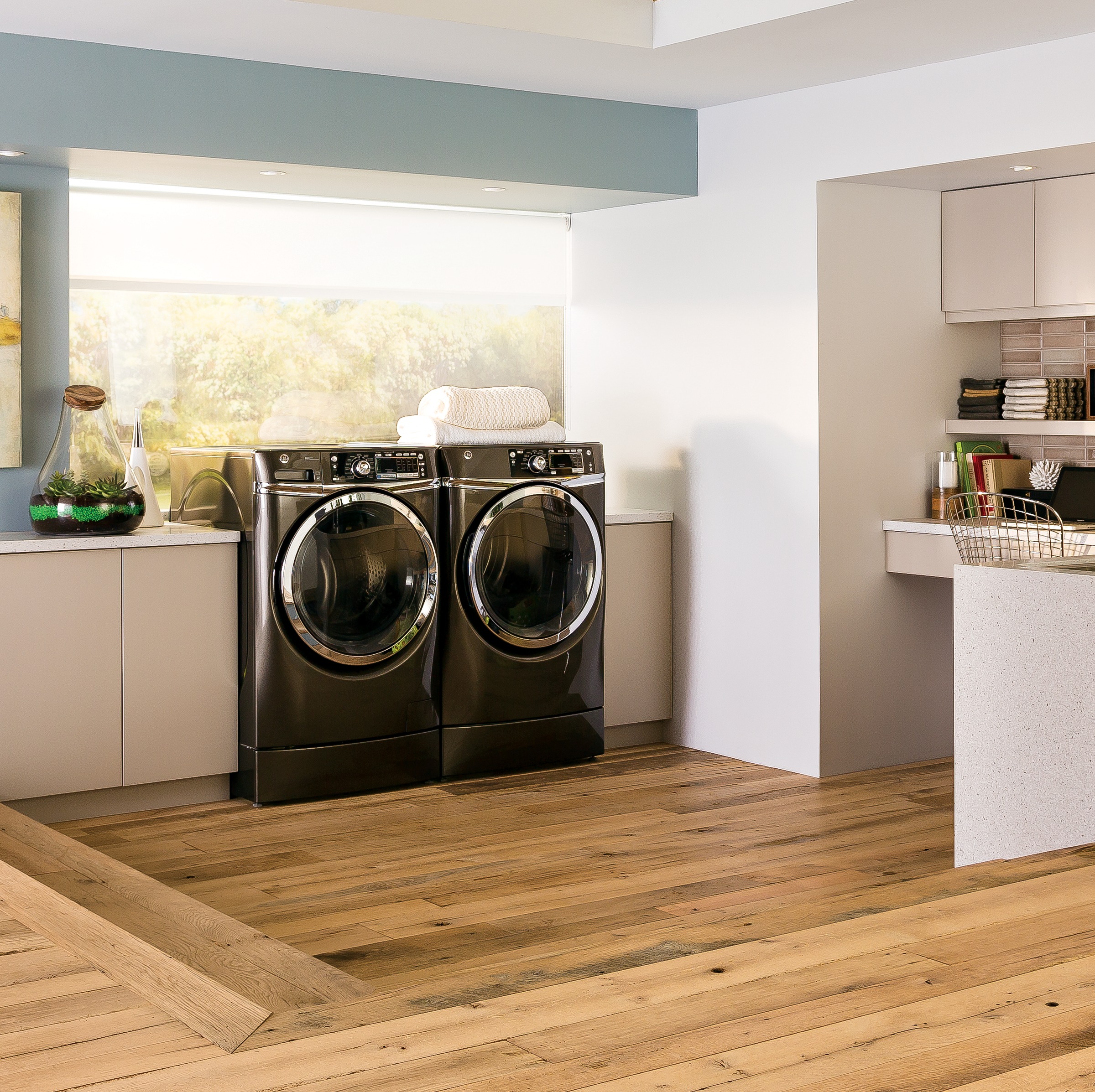 American-Made Frontload Washer & Dryer: GE Introduces Ergo-Friendly Appliances and Creates Jobs