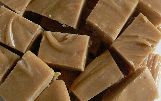 5 Ingredient Peanut Butter Freezer Fudge