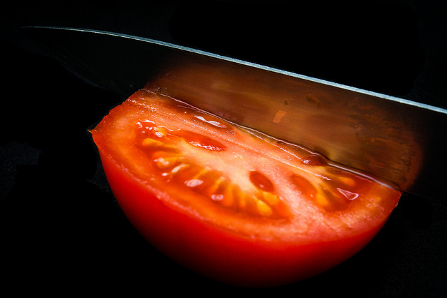 Sharpen Dull Knives with the Bottom of a Coffee Mug