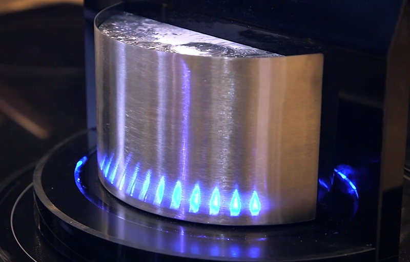Samsung’s Stovetop Prevents Burns with Virtual Blue Flames