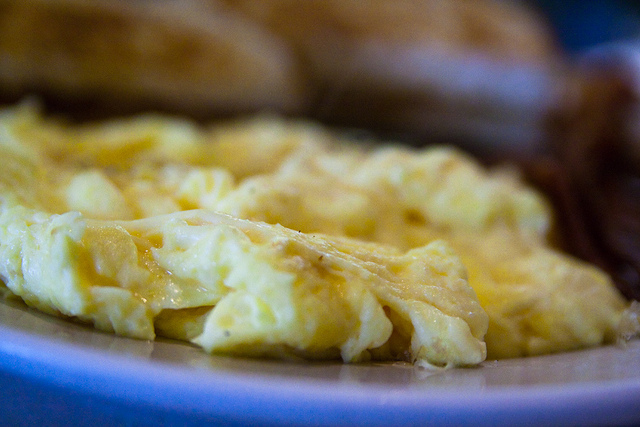 How to Nuke Scrambled Eggs in the Microwave