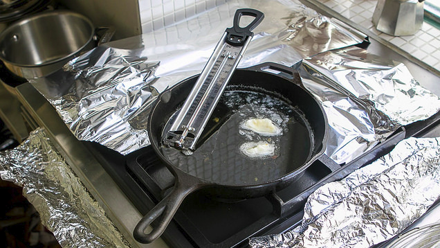 Frying Food? Keep Your Stovetop Clean with Tin Foil