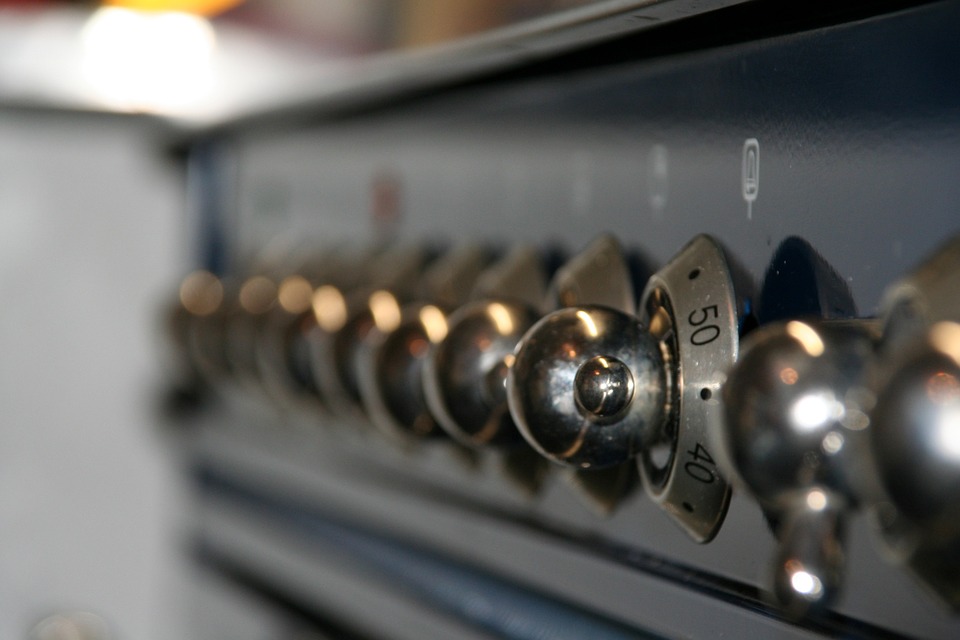 Tips to Clean Your Stove and Oven