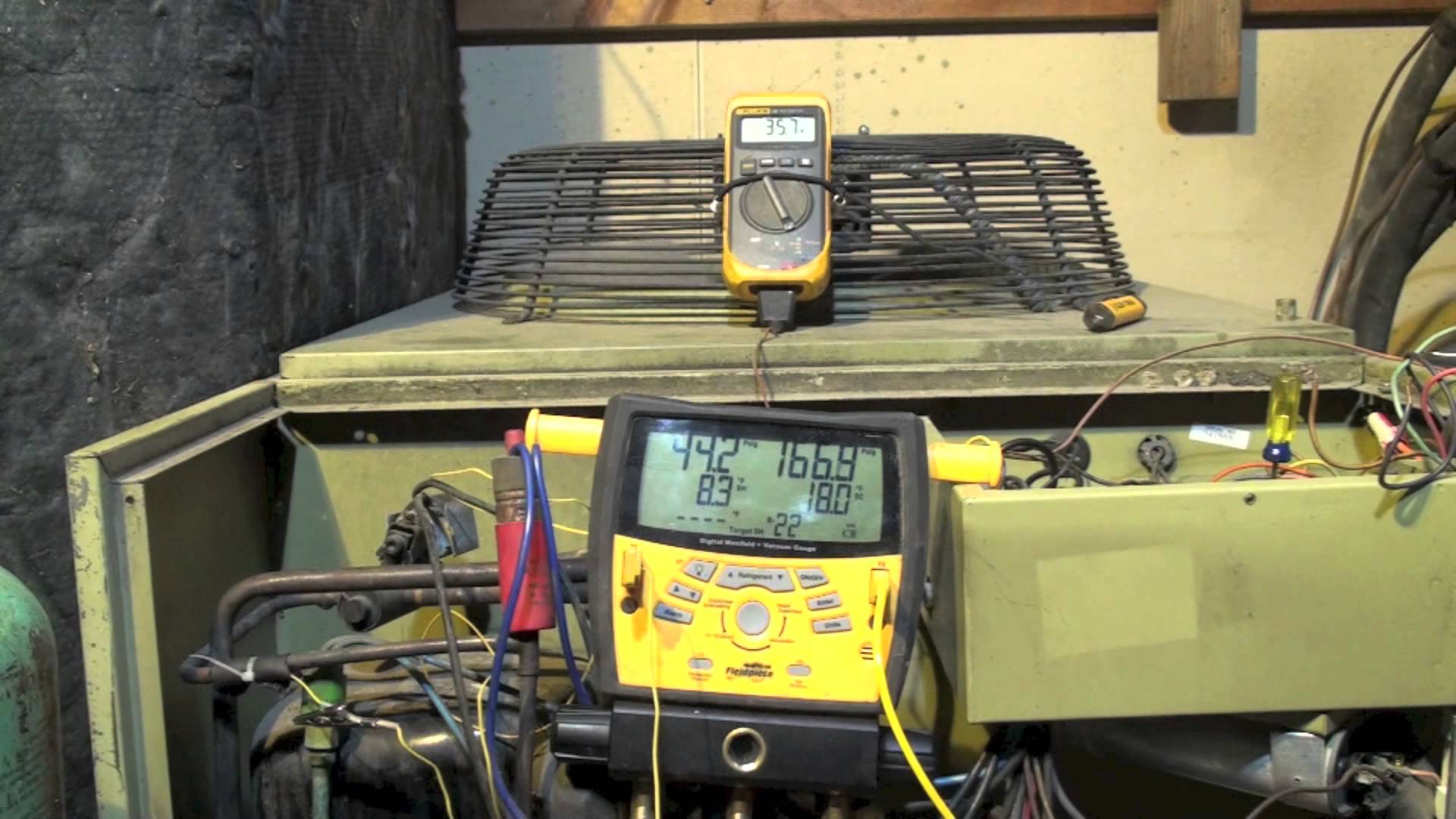 How to Properly Charge a Heat Pump During the Winter Appliance Video